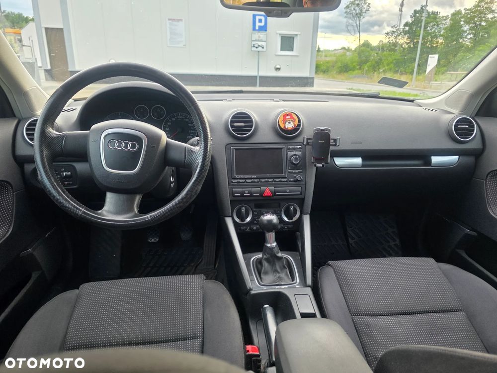 Audi A3 Sportback 2.0 TDI Ambiente - 12