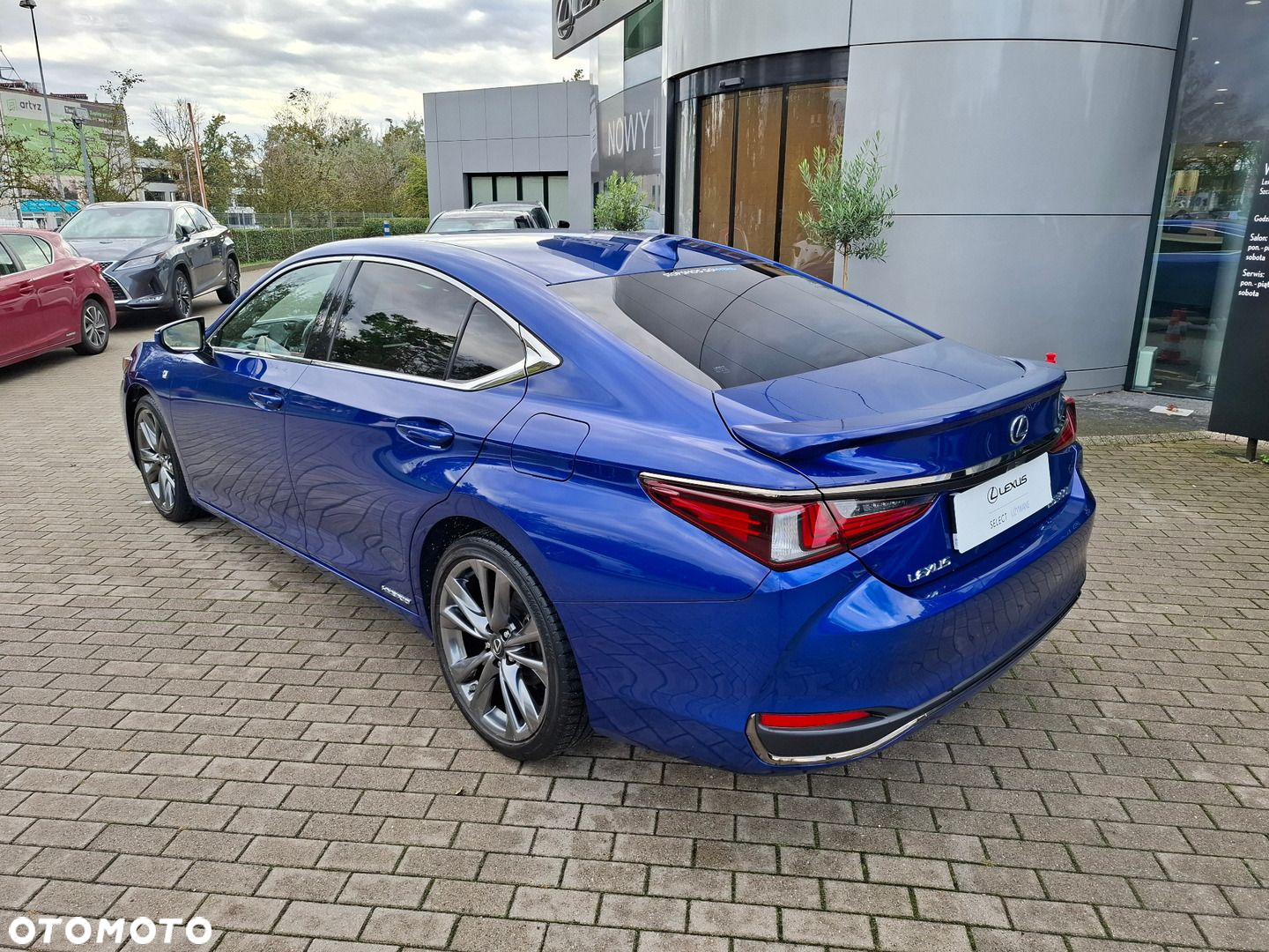 Lexus ES 300h F Sport Edition - 3
