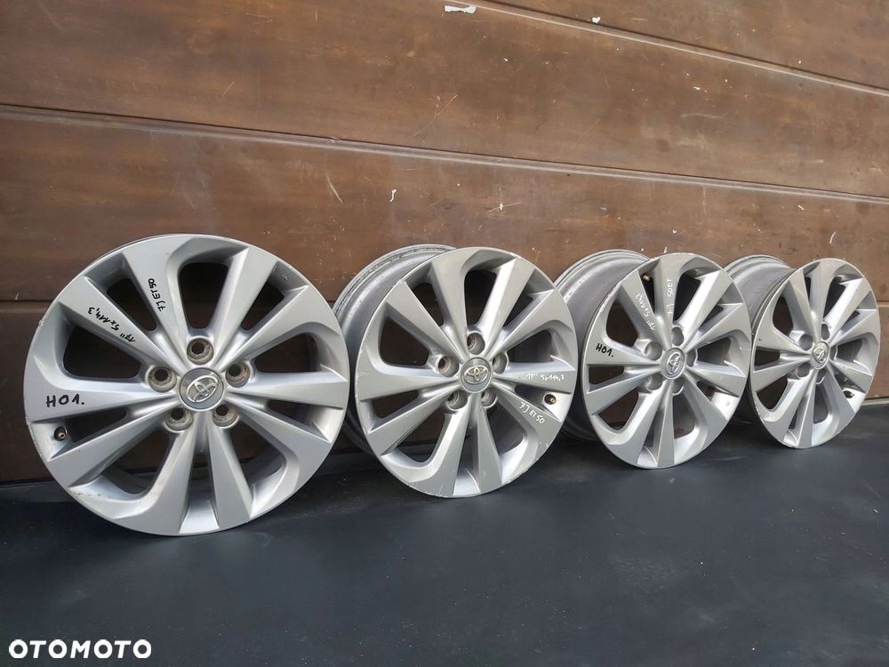 Toyota Auris Corolla E16 E18 Avensis T27 Alufelgi felgi 17 5x114,3 7J et50 - 2