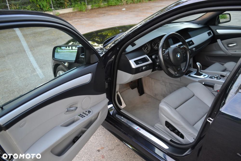 BMW Seria 5 530i Sport-Aut Edition Sport - 16