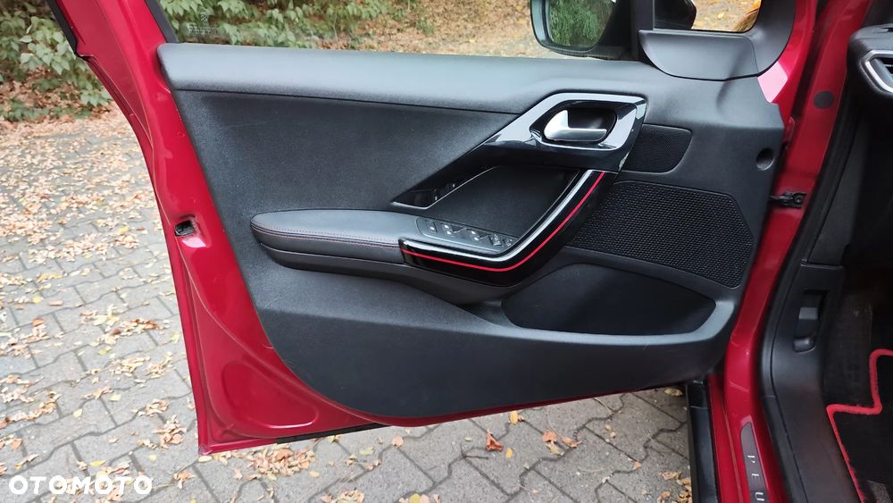 Peugeot 2008 PureTech 130 Stop&Start GT-Line Edition - 16