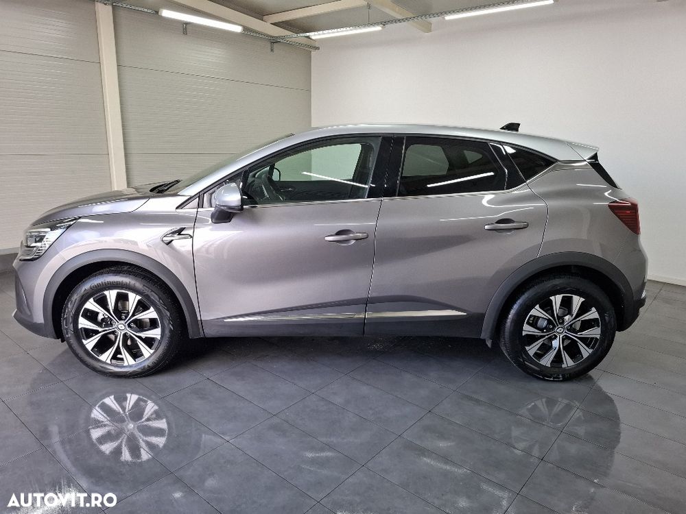 Renault Captur 140 MHEV Techno - 8