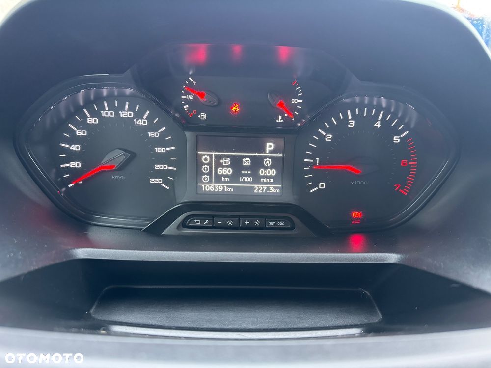 Peugeot PARTNER - 11