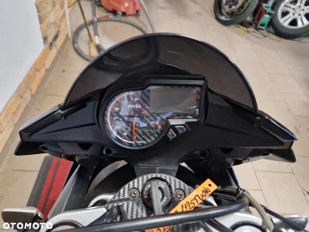 Aprilia Tuono - 22