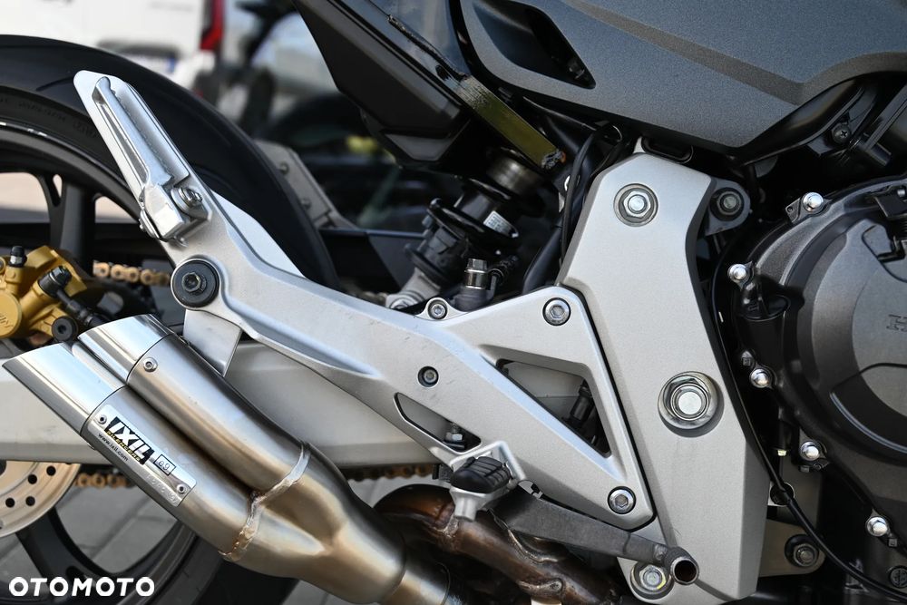 Honda Hornet - 30