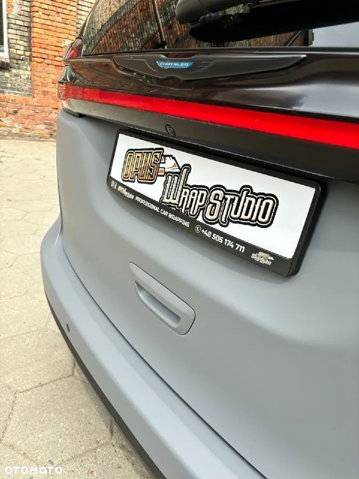 Chrysler Pacifica - 12