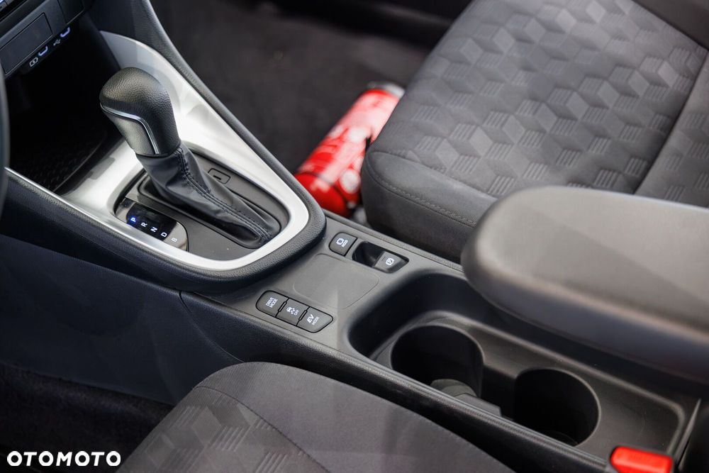 Toyota Yaris - 38