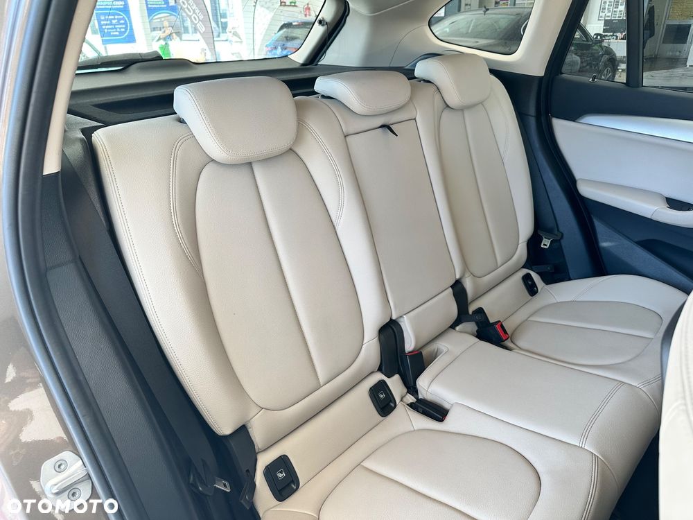 BMW X1 sDrive18i GPF xLine - 8