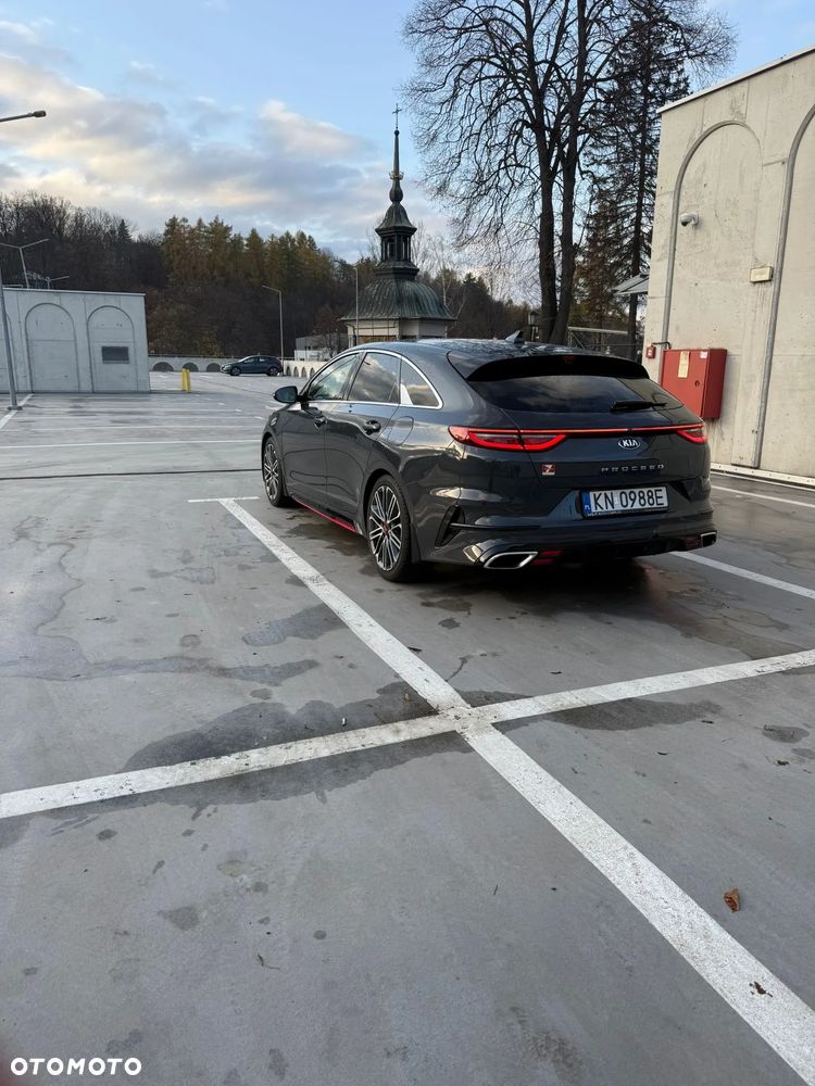 Kia ProCeed - 13