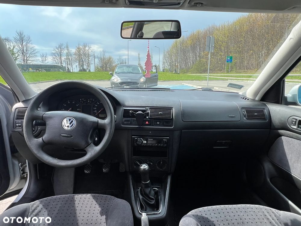 Volkswagen Golf - 9