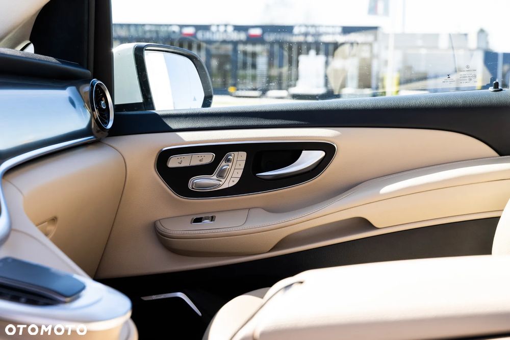 Mercedes-Benz Klasa V 300 d 4-Matic Exclusive 9G-Tronic (d³ugi) - 26