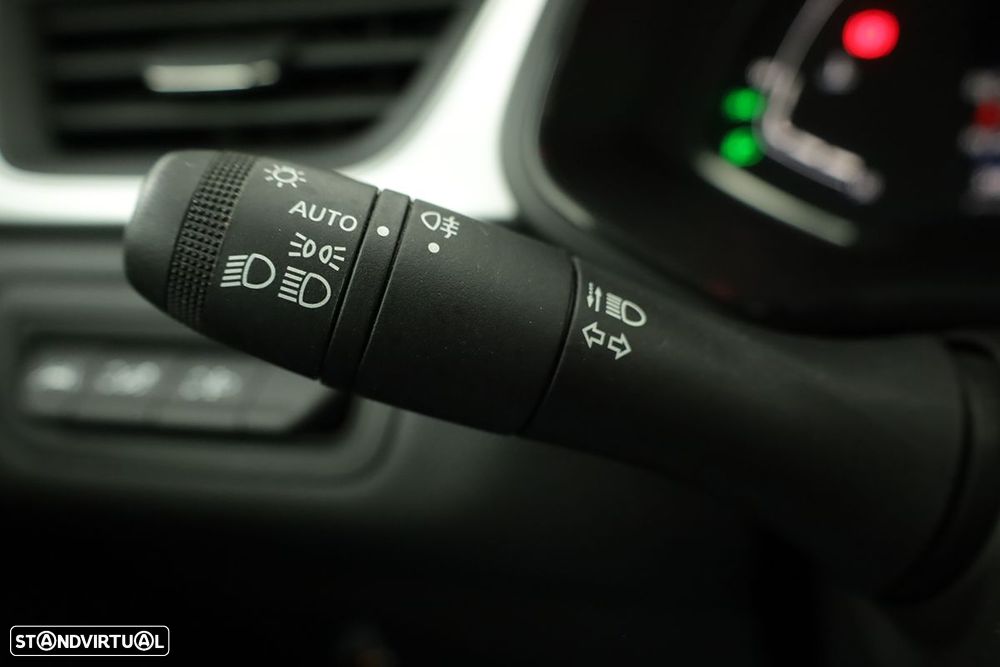 Renault Captur 1.0 TCe Techno Bi-Fuel - 17