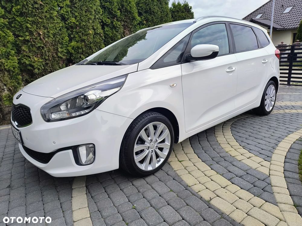 Kia Carens 1.7 CRDi 136 Dream Team Edition - 10