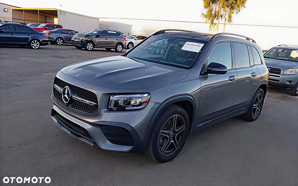 Mercedes-Benz GLB - 3