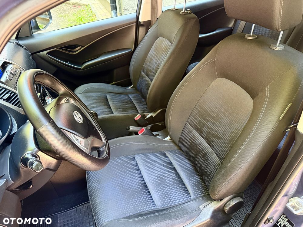 Hyundai ix20 1.4 Comfort - 12
