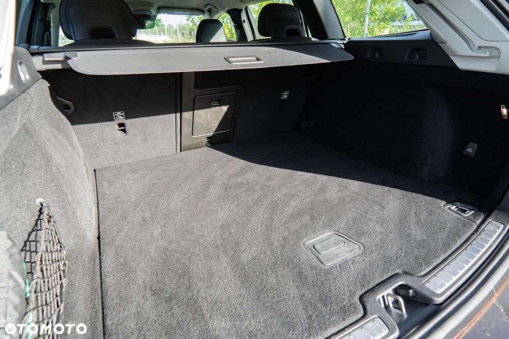 Volvo V60 B4 D Momentum Pro - 35