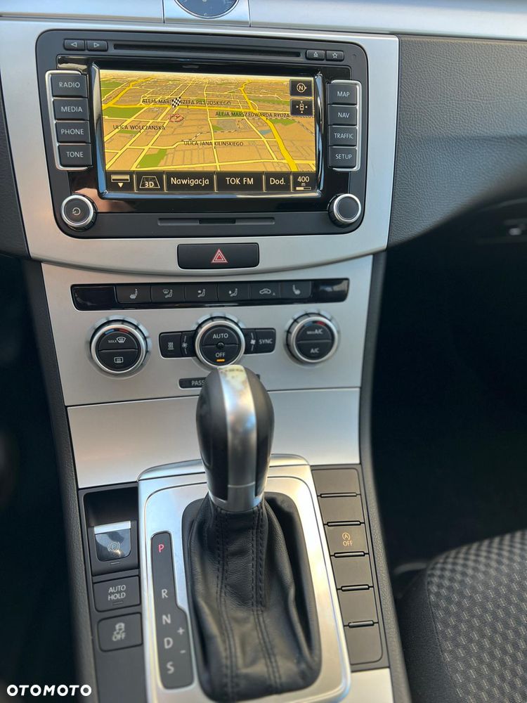 Volkswagen Passat 2.0 TDI Comfortline DSG - 4