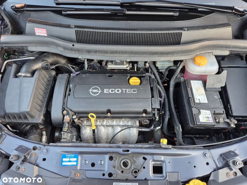 Opel Zafira - 16