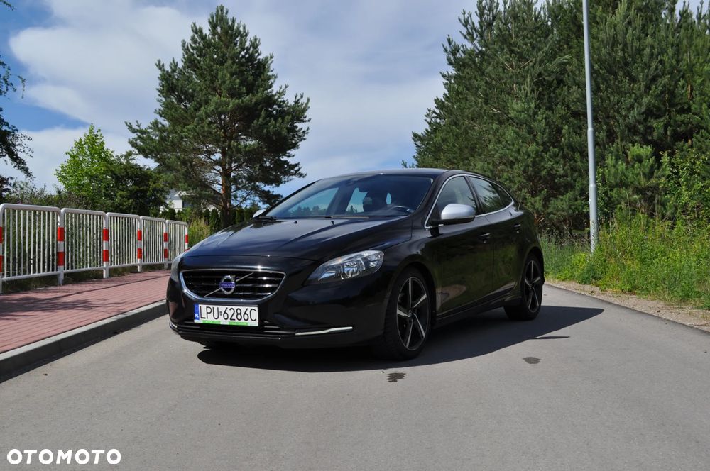 Volvo V40 D2 Momentum - 2