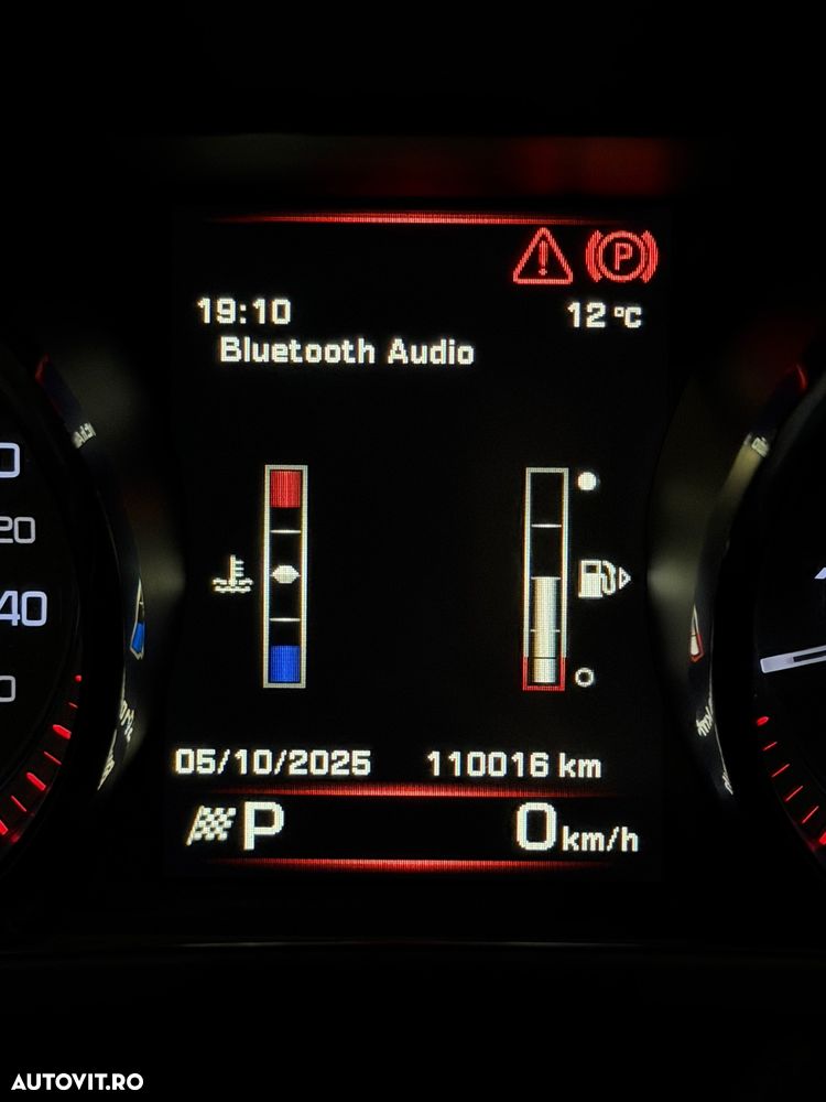 Jaguar XE 2.0 R-Sport - 10