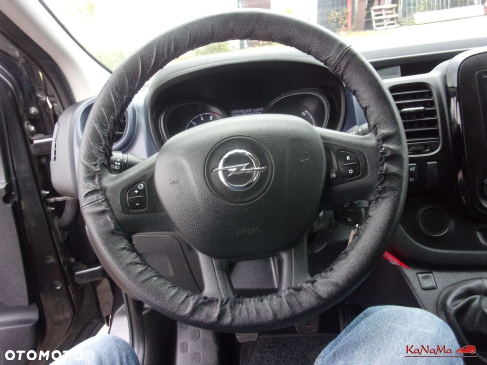 Opel Vivaro - 24