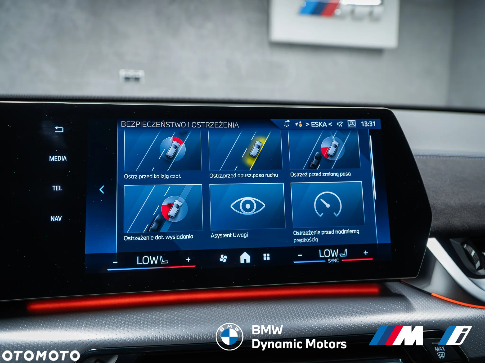 BMW iX2 eDrive20 - 33