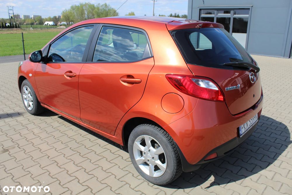 Mazda 2 - 8