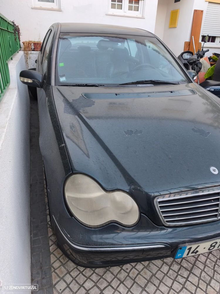 Mercedes-Benz C 200 - 3
