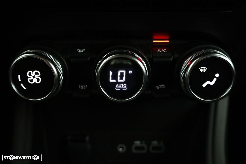 Renault Captur 1.0 TCe Techno Bi-Fuel - 13