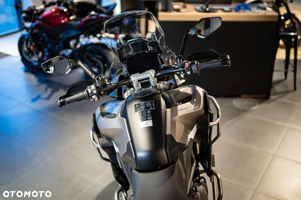 Triumph Tiger - 27