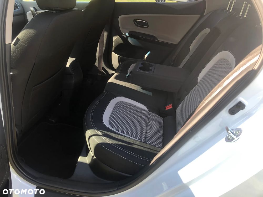 Kia Ceed 1.6 CRDi 128 Dream Team Edition - 18