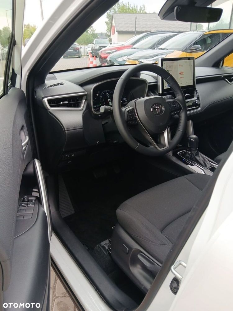 Toyota Corolla Cross - 19