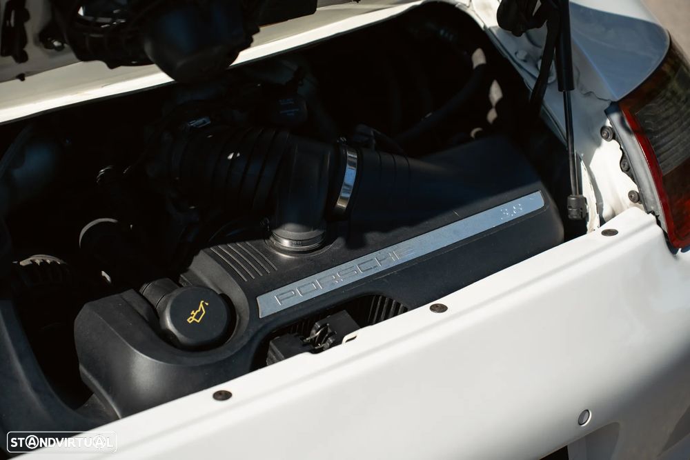 Porsche 911 (997) Carrera 4 S Cabriolet - 29