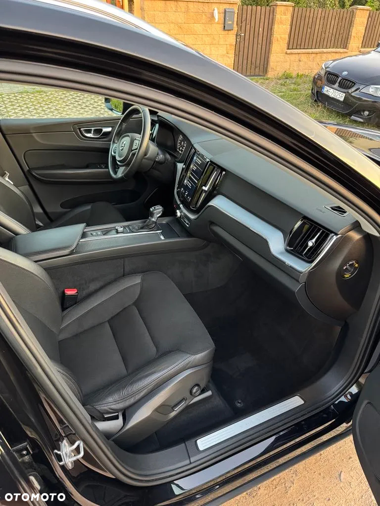 Volvo XC 60 D4 AWD Momentum - 8