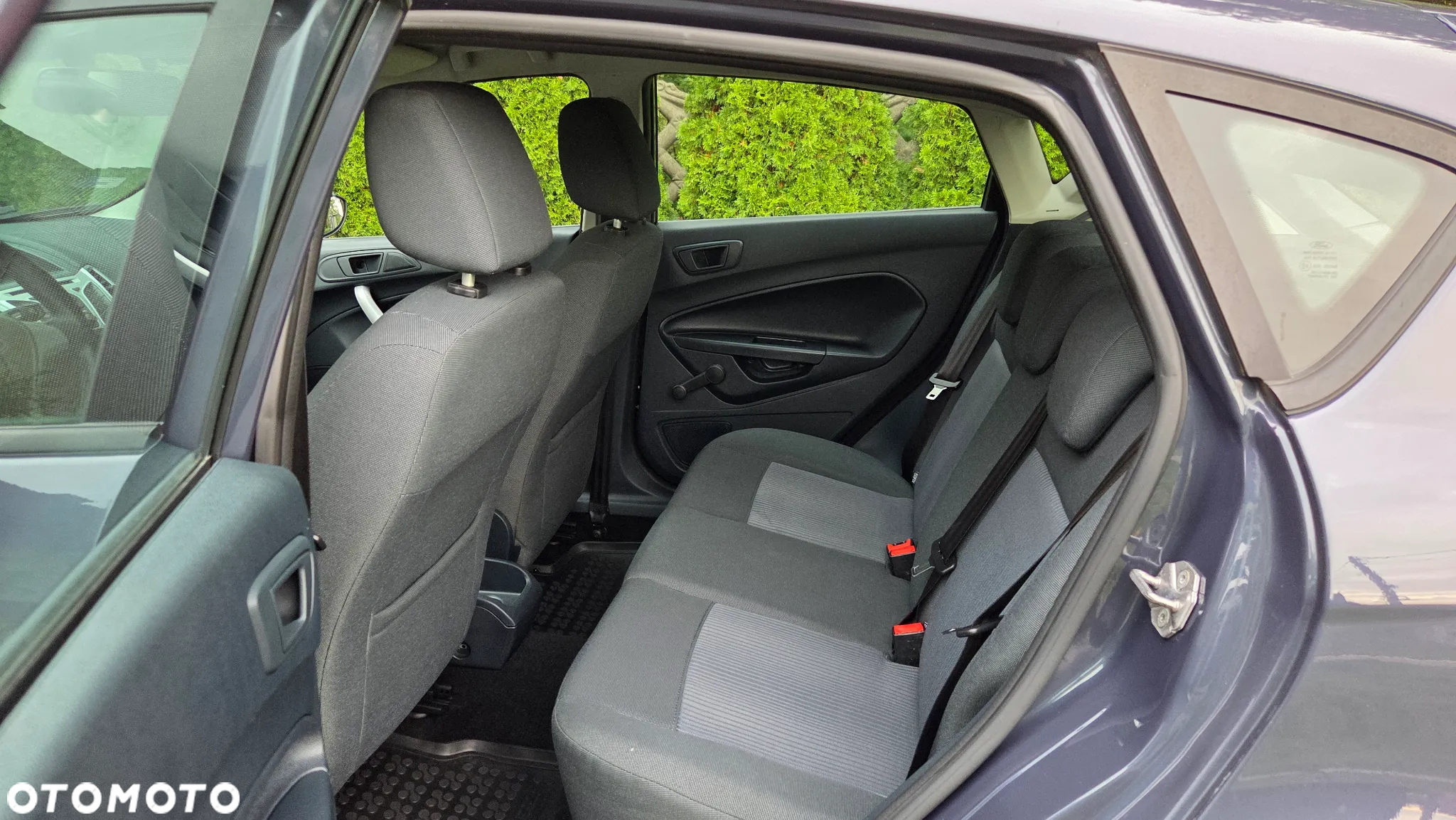 Ford Fiesta 1.4 TDCi Ambiente - 12