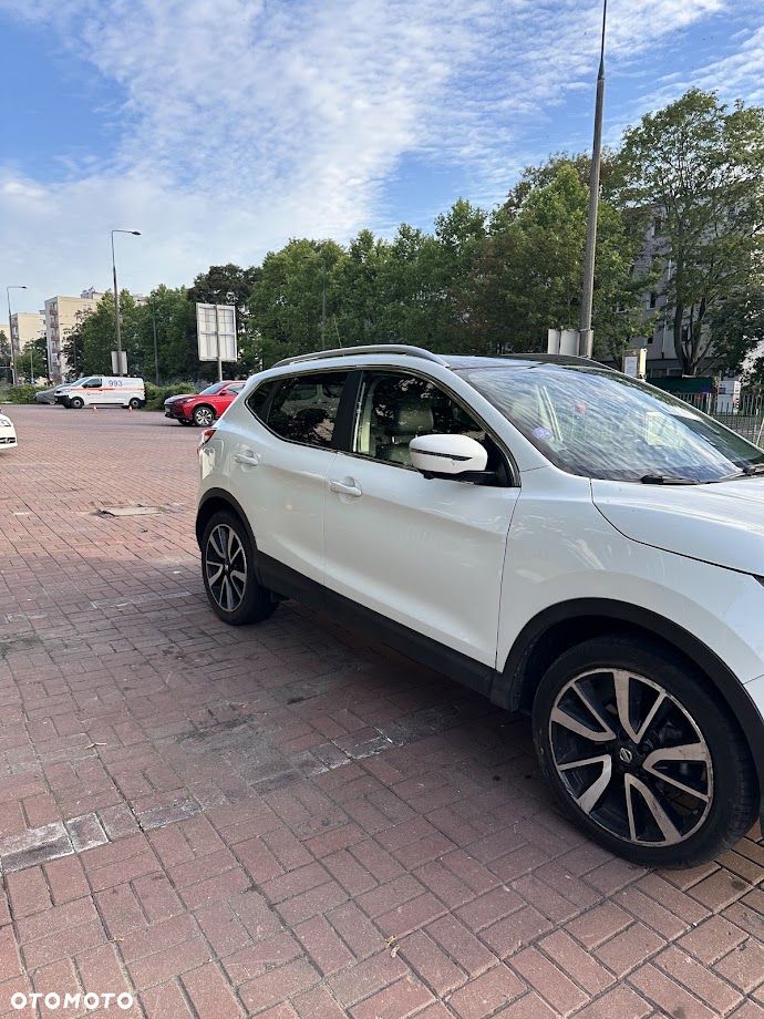 Nissan Qashqai - 2