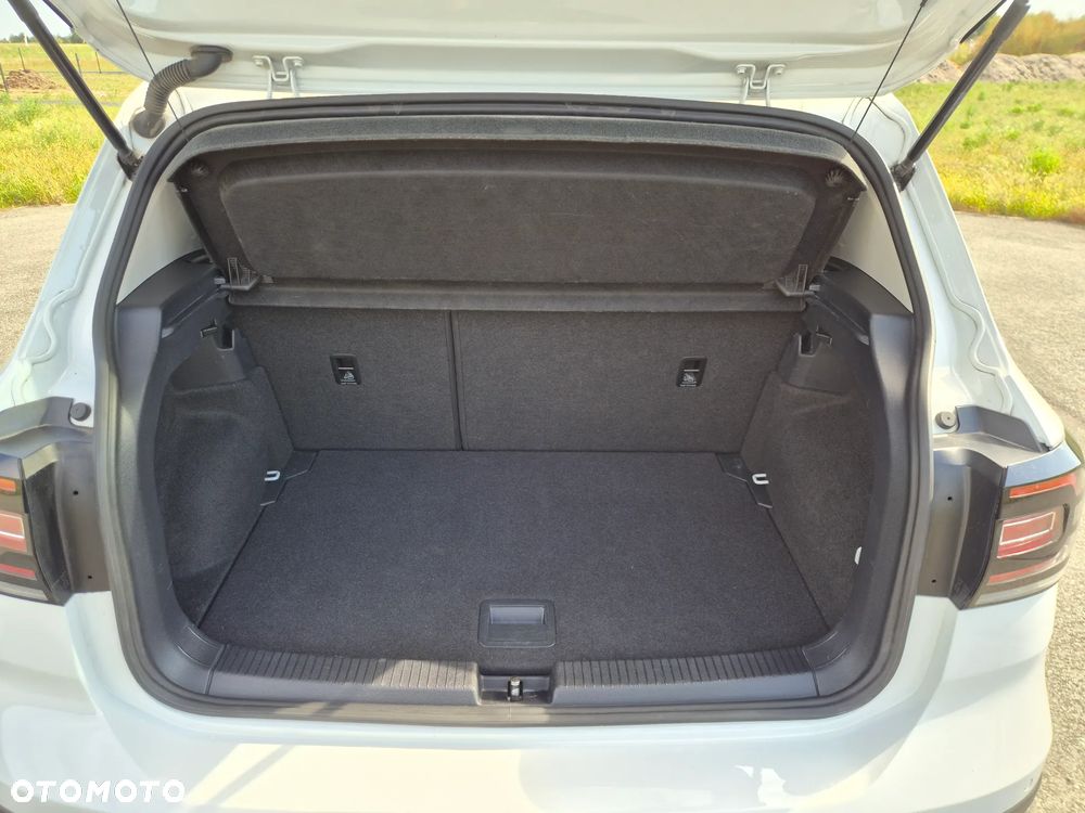 Volkswagen T-Cross - 24