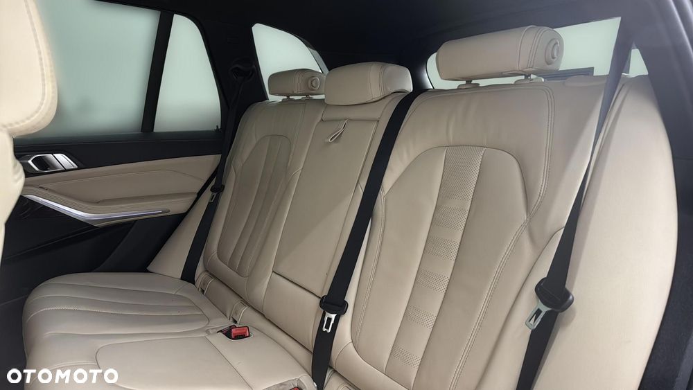 BMW X5 xDrive25d Sport-Aut - 17