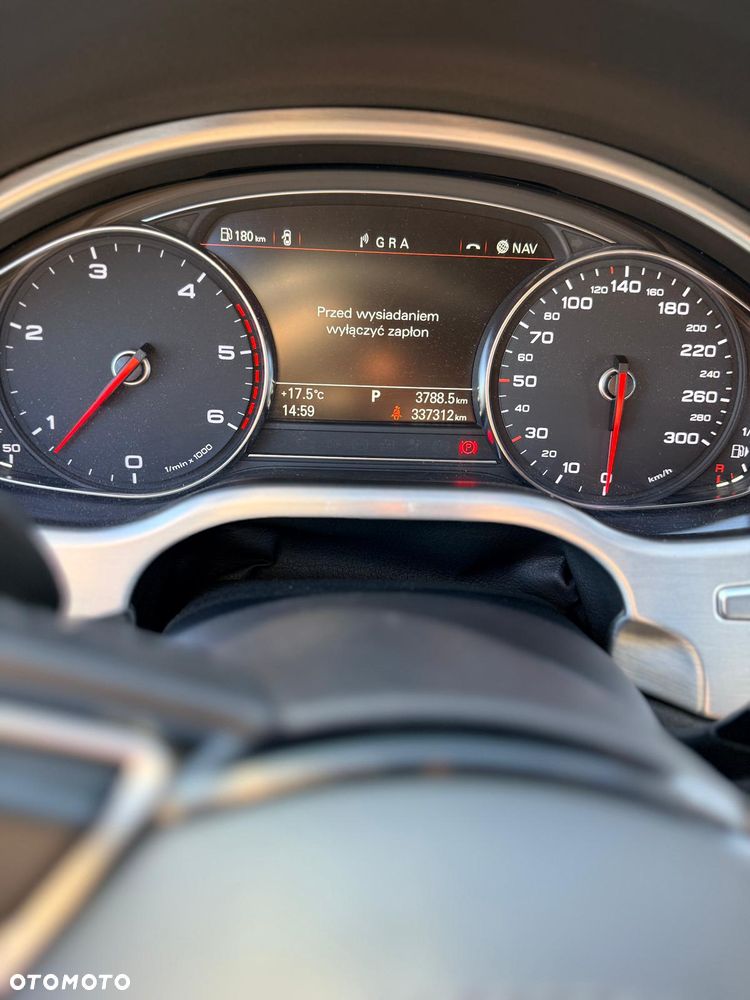 Audi A8 4.2 TDI DPF (clean diesel) quattro tiptronic - 23