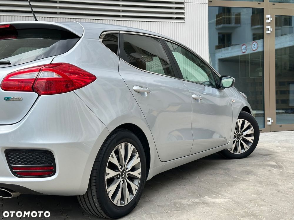 Kia Ceed 1.6 CRDi L Business Line - 14