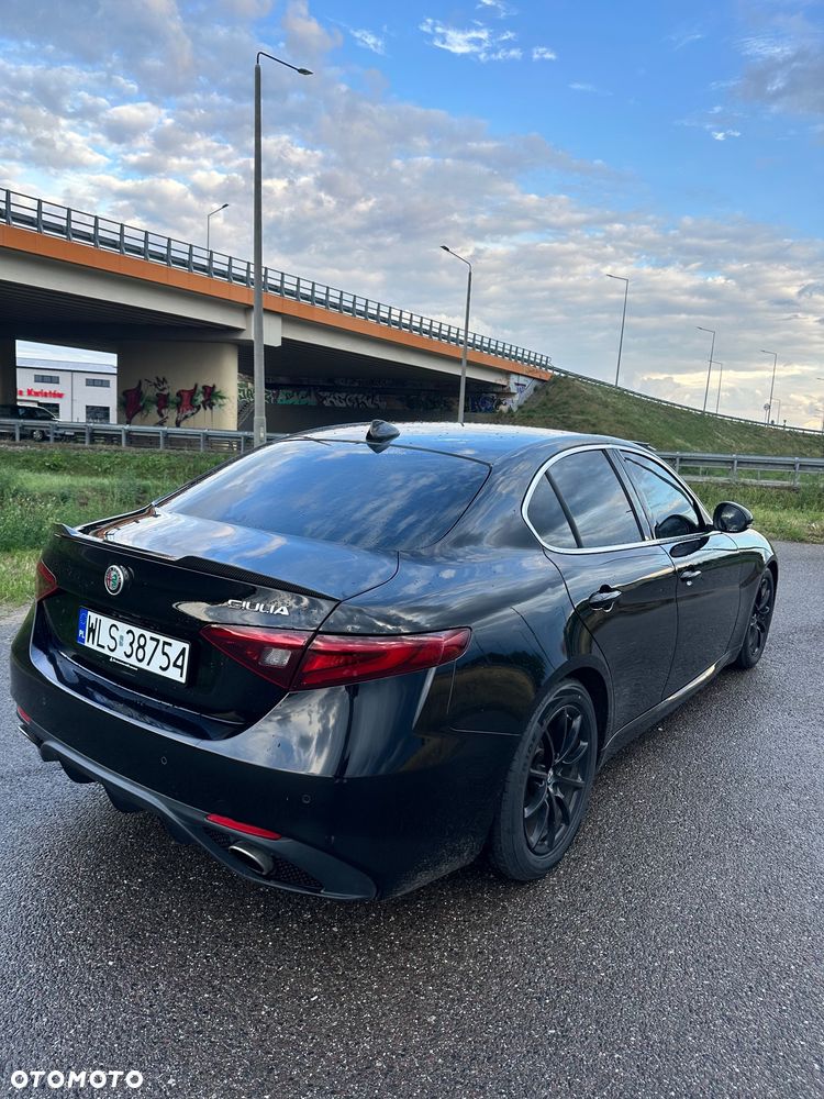Alfa Romeo Giulia 2.0 Turbo 16V AT8 Veloce - 4