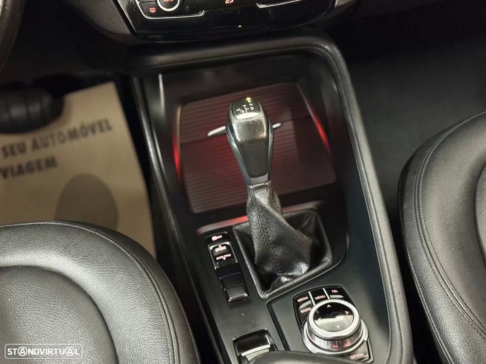 BMW X1 18 d sDrive Auto xLine - 28
