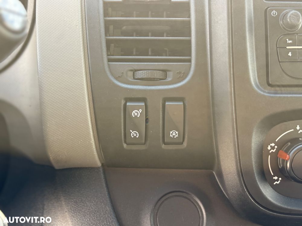 Renault Trafic (ENERGY) Start & Stop Combi Expression - 13