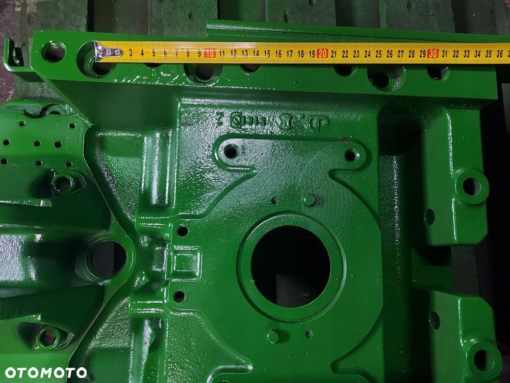 OBUDOWA WOM TYŁ L102673 540-1000RMP JOHN DEERE 6400 1995r - 3