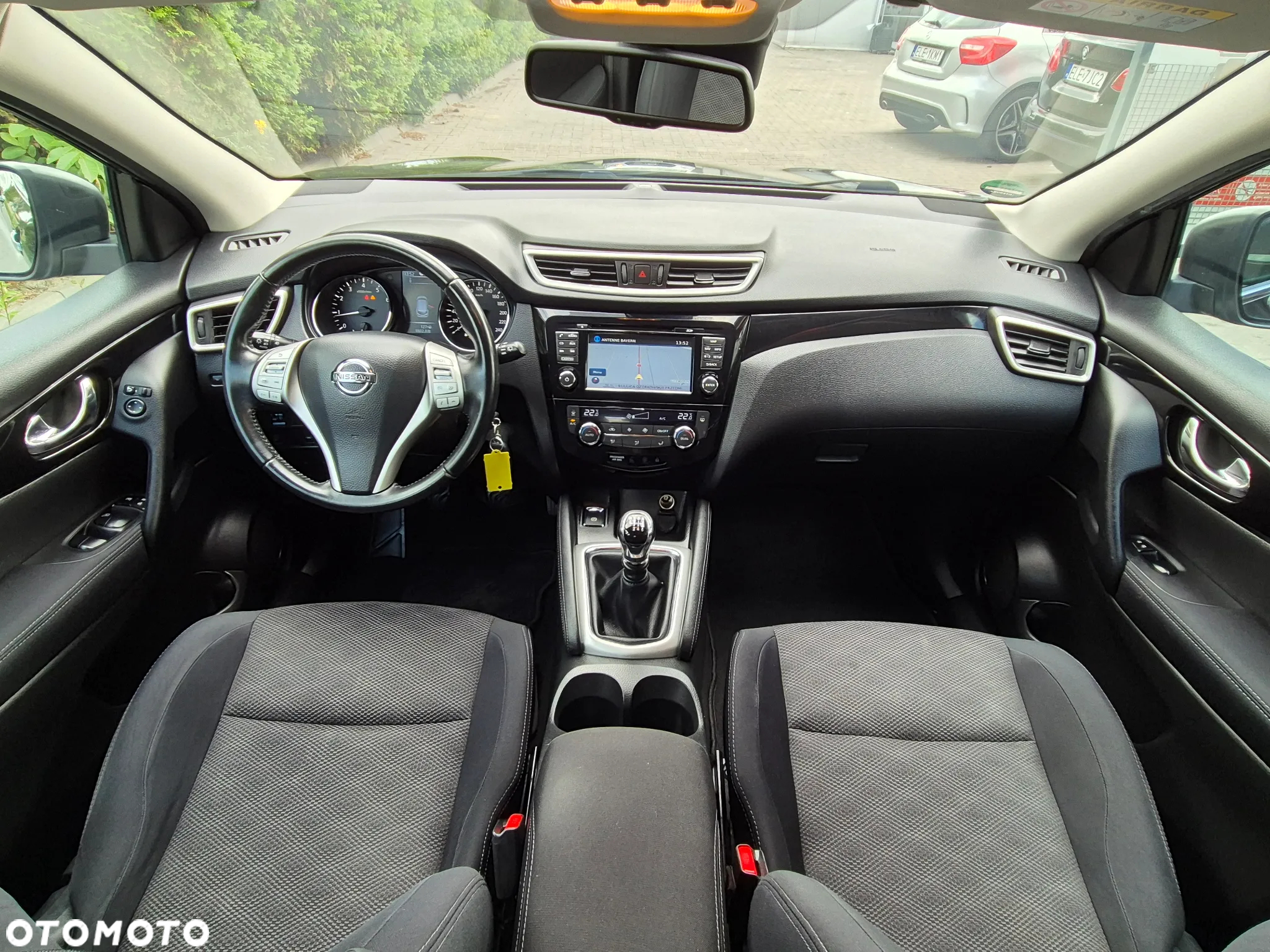Nissan Qashqai 1.2 DIG-T N-Vision - 29