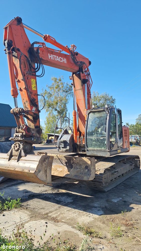 Hitachi 225 USLC - 1