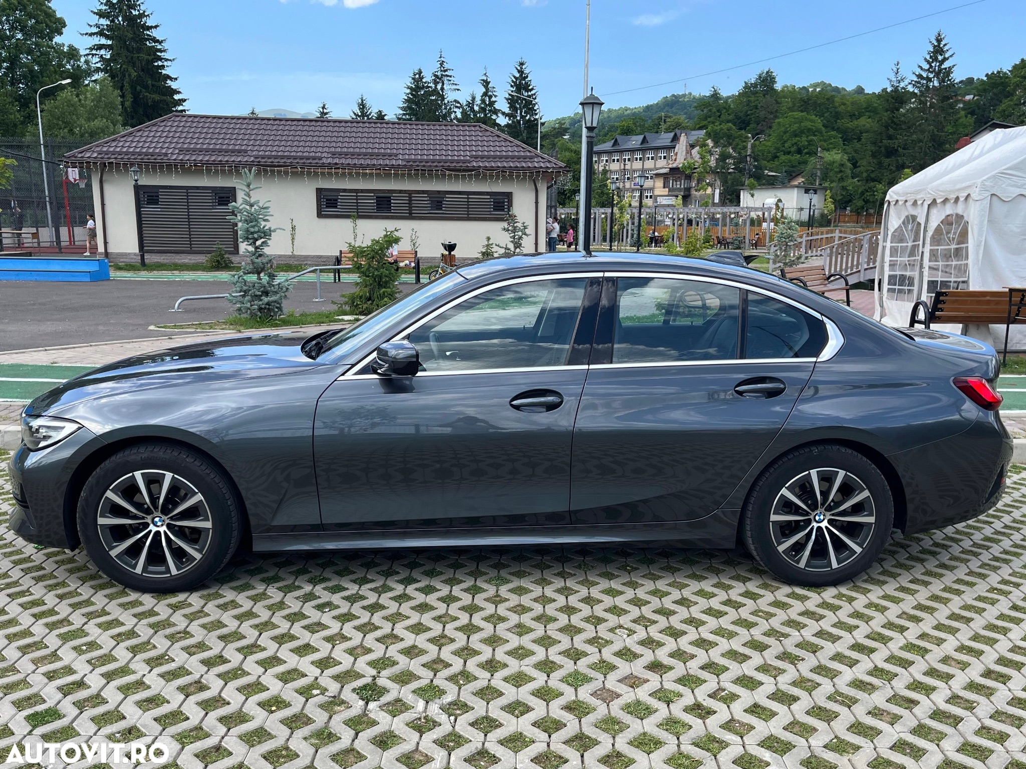 BMW Seria 3 318i AT - 14
