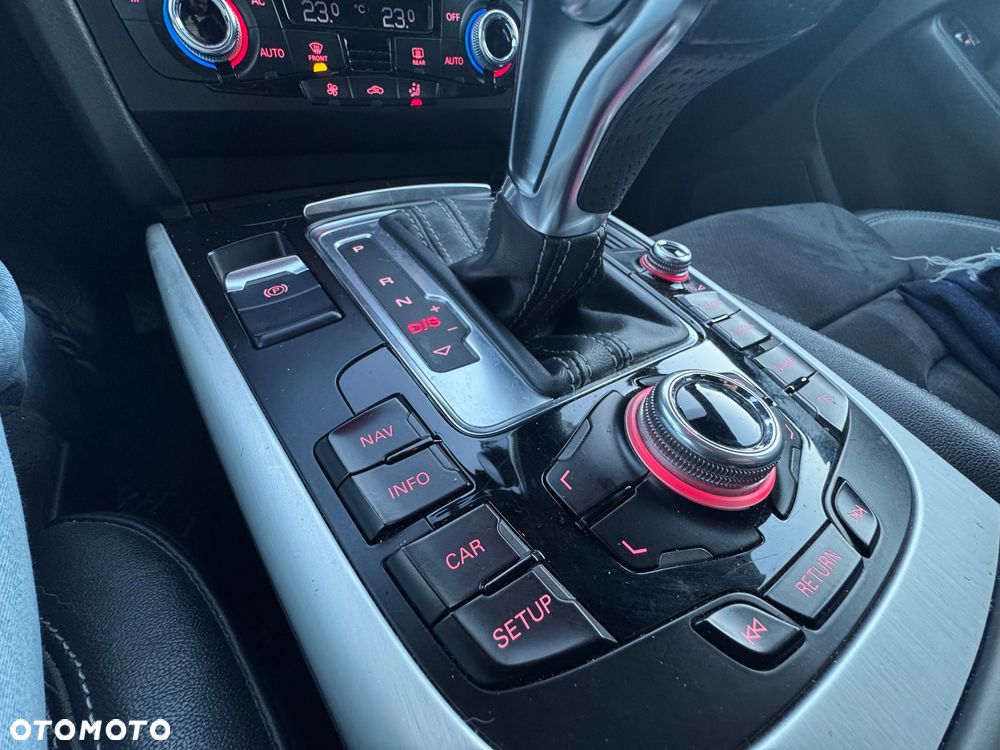 Audi A4 Avant 2.0 TDI DPF quattro S tronic S line Sportpaket - 11