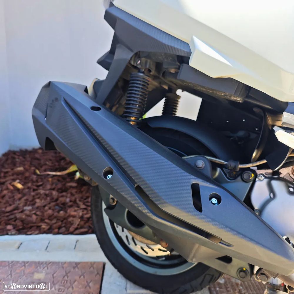 Sym Cruisym 300 - 11