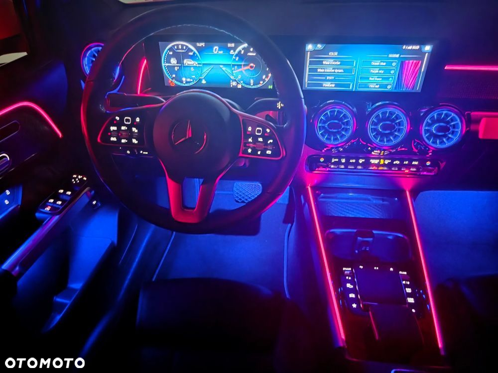 Mercedes-Benz GLB 250 4-Matic 8G-DCT - 18